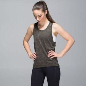 Lululemon Run For Days Tank in Deep Camo Size 4